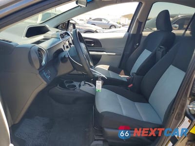 Zdjęcie 7 z 12 samochodu: 2014 TOYOTA PRIUS C THREE VIN:JTDKDTB37E1072773 - miniatura