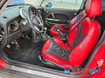 Zdjęcie 7 z 12 samochodu: 2004 MINI COOPER S VIN:WMWRE33494TD87449 - miniatura