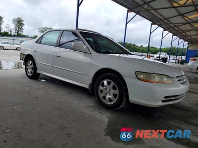 Czwarte zdjęcie samochodu z boku: 2002 HONDA ACCORD EX VIN:1HGCG56622A083222 - miniatura