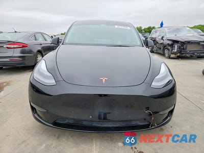 Piąte zdjęcie samochodu w środku: 2024 TESLA MODEL Y VIN:7SAYGDED3RA305878 - miniatura