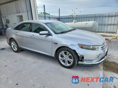 Czwarte zdjęcie samochodu z boku: 2018 FORD TAURUS SEL VIN:1FAHP2E81JG114080 - miniatura