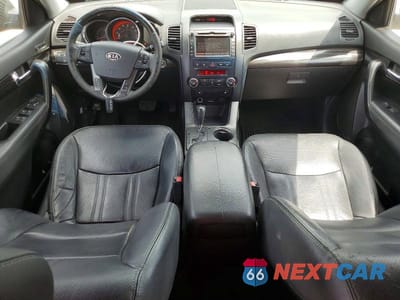 Zdjęcie 8 z 13 samochodu: 2013 KIA SORENTO SX VIN:5XYKW4A29DG352167 - miniatura