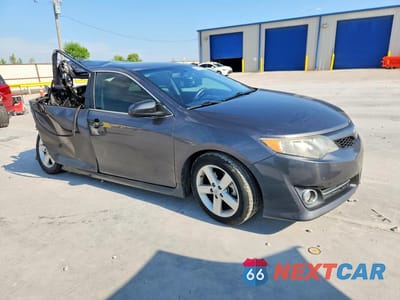 Czwarte zdjęcie samochodu z boku: 2014 TOYOTA CAMRY SE VIN:4T1BF1FKXEU329550 - miniatura