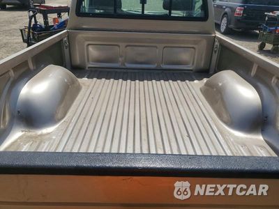 Zdjęcie 10 z 13 samochodu: 2000 TOYOTA TACOMA PRERUNNER VIN:4TANM92NXYZ670715 - miniatura