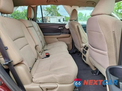 Zdjęcie 11 z 13 samochodu: 2017 HONDA PILOT LX VIN:5FNYF6H15HB063464 - miniatura