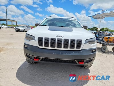 Piąte zdjęcie samochodu w środku: 2020 JEEP CHEROKEE TRAILHAWK VIN:1C4PJMBX8LD607774 - miniatura