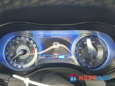Zdjęcie 9 z 13 samochodu: 2019 CHRYSLER 300 S VIN:2C3CCABG4KH697888 - miniatura