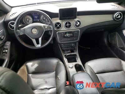 Zdjęcie 8 z 12 samochodu: 2014 MERCEDES-BENZ CLA 250 VIN:WDDSJ4EB8EN123391 - miniatura