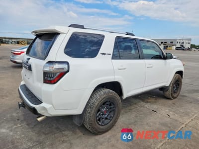 Trzecie zdjęcie samochodu z tyłu: 2015 TOYOTA 4RUNNER VIN:JTEBU5JR4F5232762 - miniatura