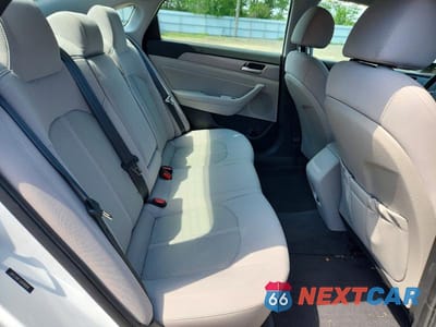 Zdjęcie 10 z 12 samochodu: 2018 HYUNDAI SONATA SEL VIN:5NPE34AF7JH646809 - miniatura