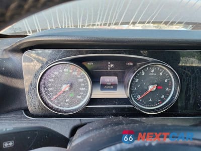 Zdjęcie 9 z 12 samochodu: 2017 MERCEDES-BENZ E 300 VIN:WDDZF4JB5HA022407 - miniatura