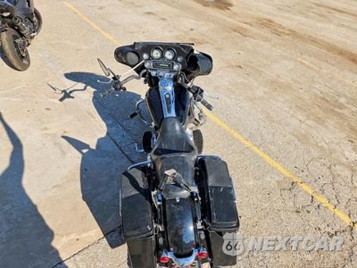 Zdjęcie 6 z 8 samochodu: 2010 HARLEY-DAVIDSON FLHX VIN:1HD1KB411AB674384 - miniatura