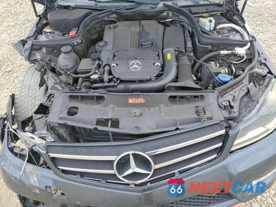 Zdjęcie 11 z 12 samochodu: 2013 MERCEDES-BENZ C 250 VIN:WDDGF4HB6DA865071 - miniatura