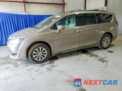 2017 CHRYSLER PACIFICA TOURING L 2C4RC1BG4HR733698 - główne zdjęcie licytacji z USA - miniatura