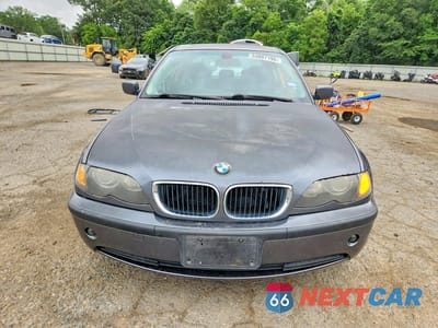 Piąte zdjęcie samochodu w środku: 2003 BMW 325 XI VIN:WBAEU33413PM56706 - miniatura