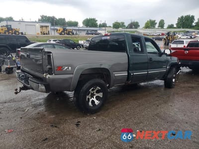 Trzecie zdjęcie samochodu z tyłu: 2001 CHEVROLET SILVERADO K1500 VIN:1GCEK19T21E171713 - miniatura