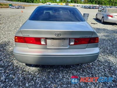 Zdjęcie 6 z 12 samochodu: 2000 TOYOTA CAMRY LE VIN:4T1BG22K9YU008581 - miniatura