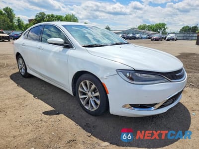 Czwarte zdjęcie samochodu z boku: 2015 CHRYSLER 200 C VIN:1C3CCCCB3FN501662 - miniatura