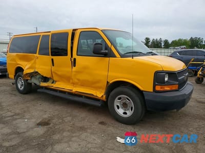 Czwarte zdjęcie samochodu z boku: 2015 CHEVROLET EXPRESS G3500 LS VIN:1GNZGZBF5F1284230 - miniatura
