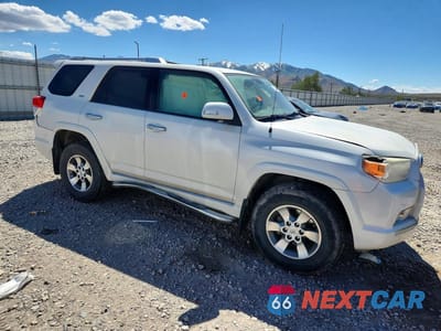 Czwarte zdjęcie samochodu z boku: 2011 TOYOTA 4RUNNER SR5 VIN:JTEBU5JR1B5068848 - miniatura