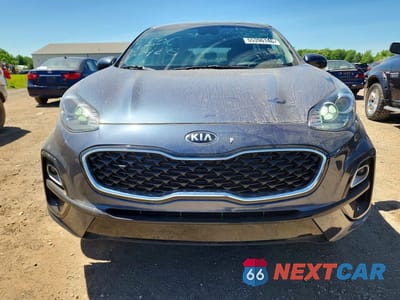 Piąte zdjęcie samochodu w środku: 2021 KIA SPORTAGE LX VIN:KNDPMCAC1M7914137 - miniatura