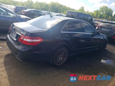 Trzecie zdjęcie samochodu z tyłu: 2013 MERCEDES-BENZ E 350 4MATIC VIN:WDDHF8JB6DA717931 - miniatura