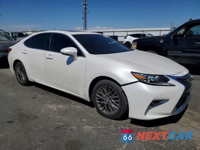 Czwarte zdjęcie samochodu z boku: 2018 LEXUS ES 350 BASE VIN:58ABK1GG2JU091525 - miniatura