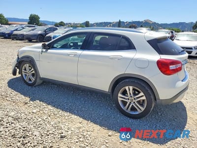 Drugie zdjęcie samochodu z przodu: 2018 MERCEDES-BENZ GLA 250 VIN:WDCTG4EB7JJ432990 - miniatura