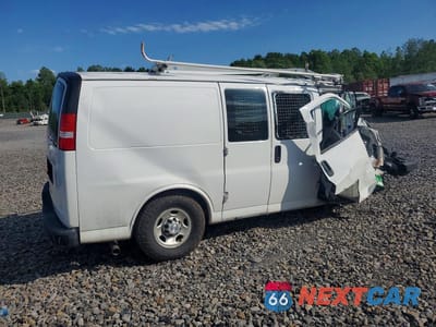 Trzecie zdjęcie samochodu z tyłu: 2018 CHEVROLET EXPRESS G2500 VIN:1GCWGAFG6J1340362 - miniatura