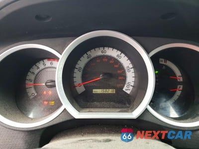 Zdjęcie 9 z 12 samochodu: 2014 TOYOTA TACOMA V6 VIN:3TMMU4FN5EM070811 - miniatura