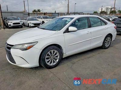 2015 TOYOTA CAMRY LE 4T1BF1FKXFU104952 - główne zdjęcie licytacji z USA - miniatura