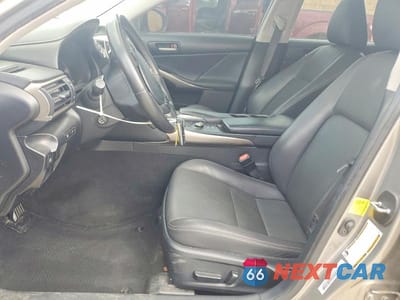 Zdjęcie 7 z 12 samochodu: 2019 LEXUS IS 300 VIN:JTHC81D21K5037411 - miniatura