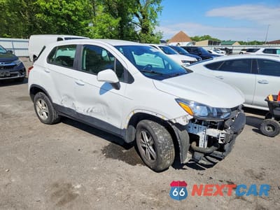 Czwarte zdjęcie samochodu z boku: 2020 CHEVROLET TRAX LS VIN:KL7CJNSB3LB315015 - miniatura