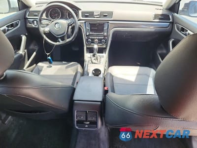 Zdjęcie 8 z 12 samochodu: 2018 VOLKSWAGEN PASSAT SE VIN:1VWBA7A38JC009727 - miniatura