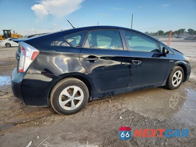 Trzecie zdjęcie samochodu z tyłu: 2015 TOYOTA PRIUS TWO VIN:JTDKN3DU3F0423270 - miniatura