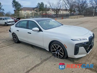 Czwarte zdjęcie samochodu z boku: 2026 BMW 760 XI VIN:WBA33EJ01TCW60211 - miniatura