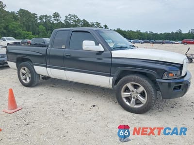Czwarte zdjęcie samochodu z boku: 2001 DODGE RAM 1500 VIN:3B7HC13Z51M294780 - miniatura