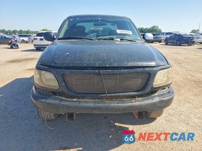 Piąte zdjęcie samochodu w środku: 2003 FORD F150 VIN:1FTRX07253KC11407 - miniatura