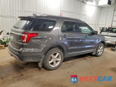 Trzecie zdjęcie samochodu z tyłu: 2017 FORD EXPLORER XLT VIN:1FM5K8D88HGB38446 - miniatura
