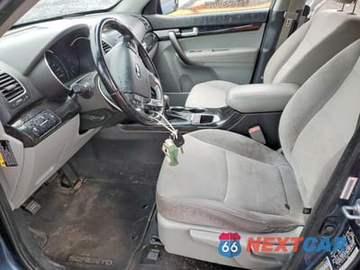 Zdjęcie 7 z 12 samochodu: 2015 KIA SORENTO LX VIN:5XYKTDA68FG604778 - miniatura