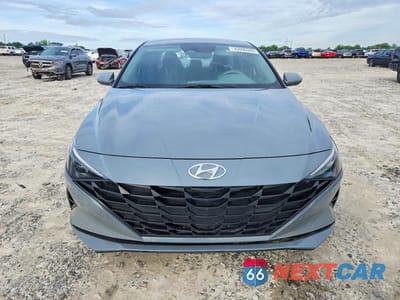 Piąte zdjęcie samochodu w środku: 2023 HYUNDAI ELANTRA SEL VIN:KMHLM4AG6PU442218 - miniatura