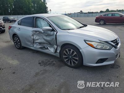 Czwarte zdjęcie samochodu z boku: 2016 NISSAN ALTIMA 2.5 SV VIN:1N4AL3AP8GC142698 - miniatura