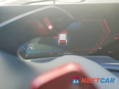 Zdjęcie 9 z 13 samochodu: 2023 BMW XM VIN:5YM23CS01P9S52450 - miniatura