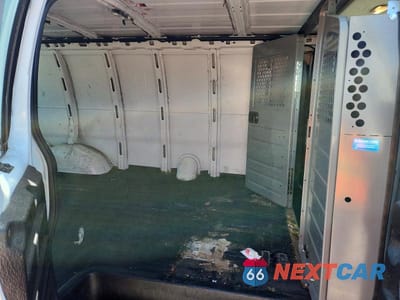 Zdjęcie 11 z 13 samochodu: 2022 CHEV EXPRESS 2500 VIN:1GCWGBF77N1141414 - miniatura