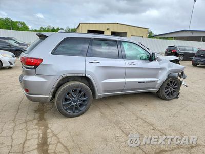 Trzecie zdjęcie samochodu z tyłu: 2020 JEEP GRAND CHEROKEE LAREDO VIN:1C4RJFAG9LC149237 - miniatura