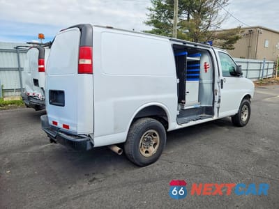 Trzecie zdjęcie samochodu z tyłu: 2015 CHEVROLET EXPRESS G2500 VIN:1GCWGFCF4F1159860 - miniatura