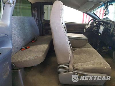 Zdjęcie 10 z 12 samochodu: 2001 DODGE RAM 2500 VIN:3B7KF23641G223559 - miniatura