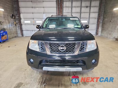 Piąte zdjęcie samochodu w środku: 2010 NISSAN PATHFINDER S VIN:5N1AR1NB5AC614418 - miniatura