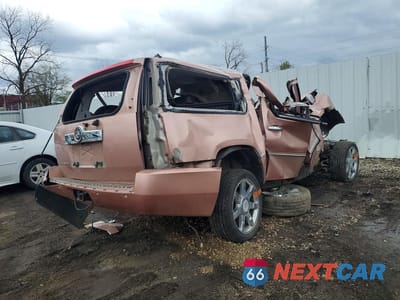 Trzecie zdjęcie samochodu z tyłu: 2008 CADILLAC ESCALADE ESV VIN:1GYFK66888R240208 - miniatura
