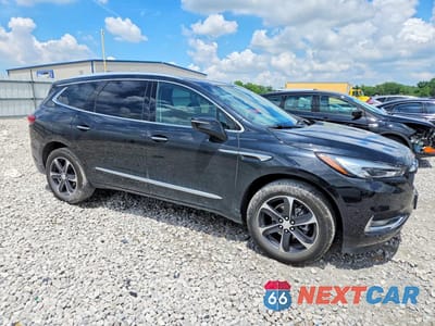 Czwarte zdjęcie samochodu z boku: 2021 BUICK ENCLAVE ESSENCE VIN:5GAERBKW7MJ214655 - miniatura